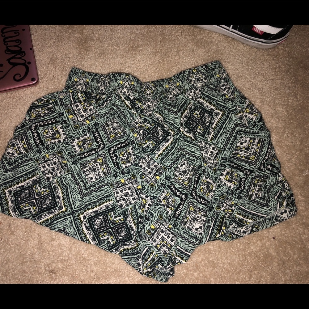 Tribal flowy shorts